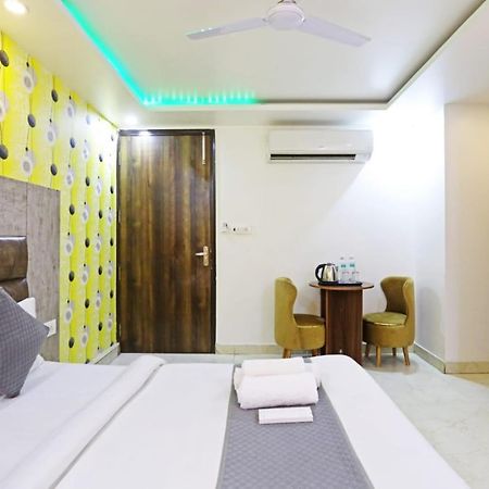 Hotel Broadway Near Delhi Airport Yeni Delhi Dış mekan fotoğraf