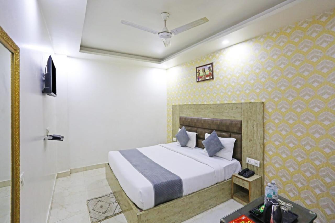 Hotel Broadway Near Delhi Airport Yeni Delhi Dış mekan fotoğraf