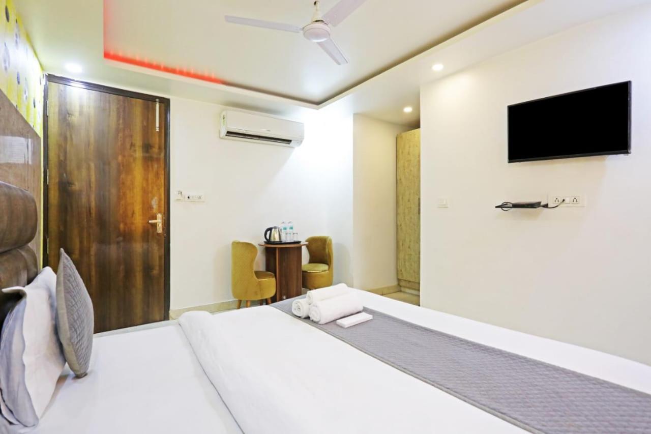 Hotel Broadway Near Delhi Airport Yeni Delhi Dış mekan fotoğraf