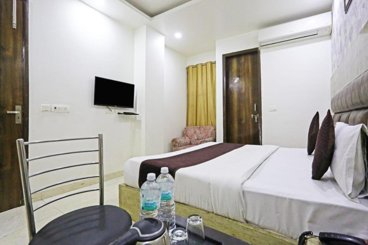 Hotel Broadway Near Delhi Airport Yeni Delhi Dış mekan fotoğraf