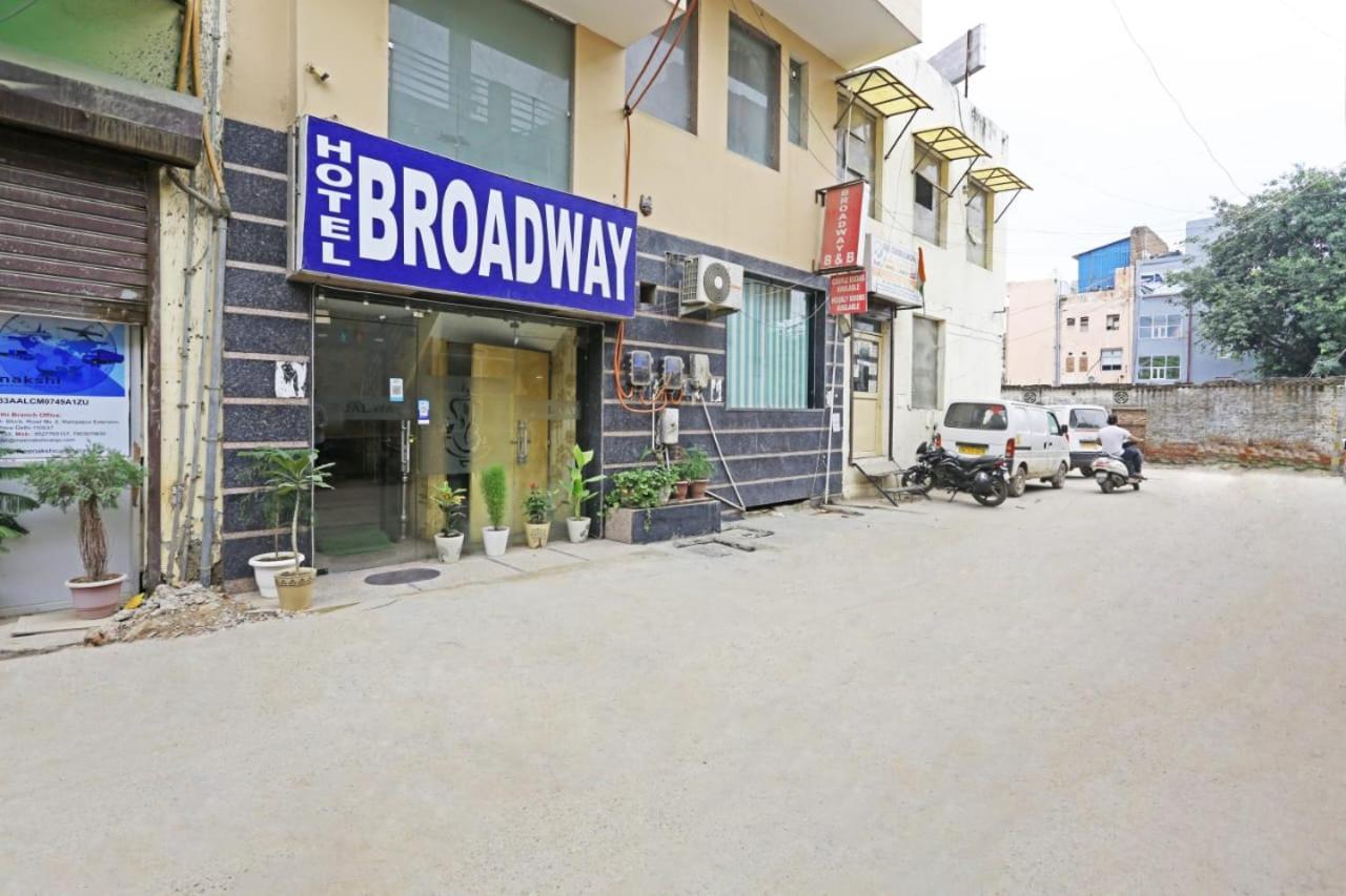 Hotel Broadway Near Delhi Airport Yeni Delhi Dış mekan fotoğraf