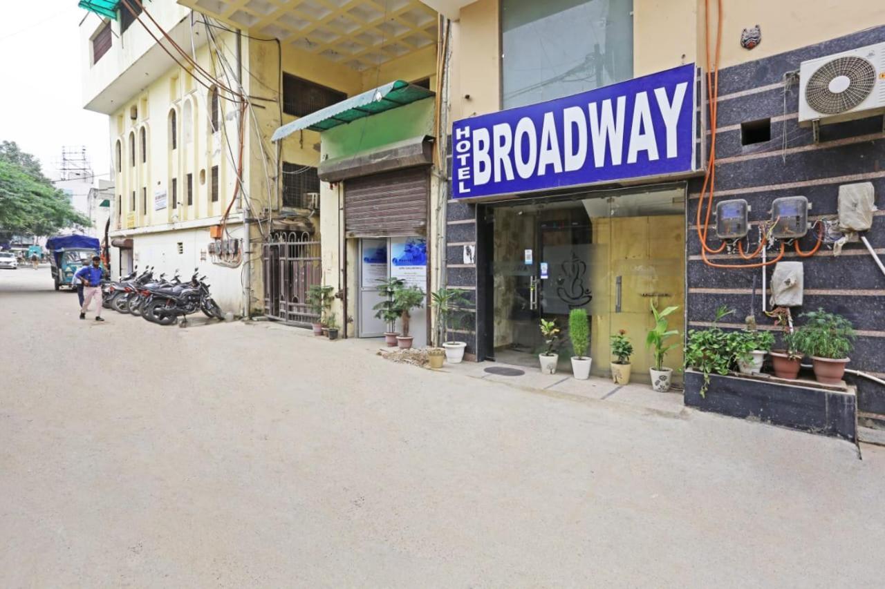 Hotel Broadway Near Delhi Airport Yeni Delhi Dış mekan fotoğraf