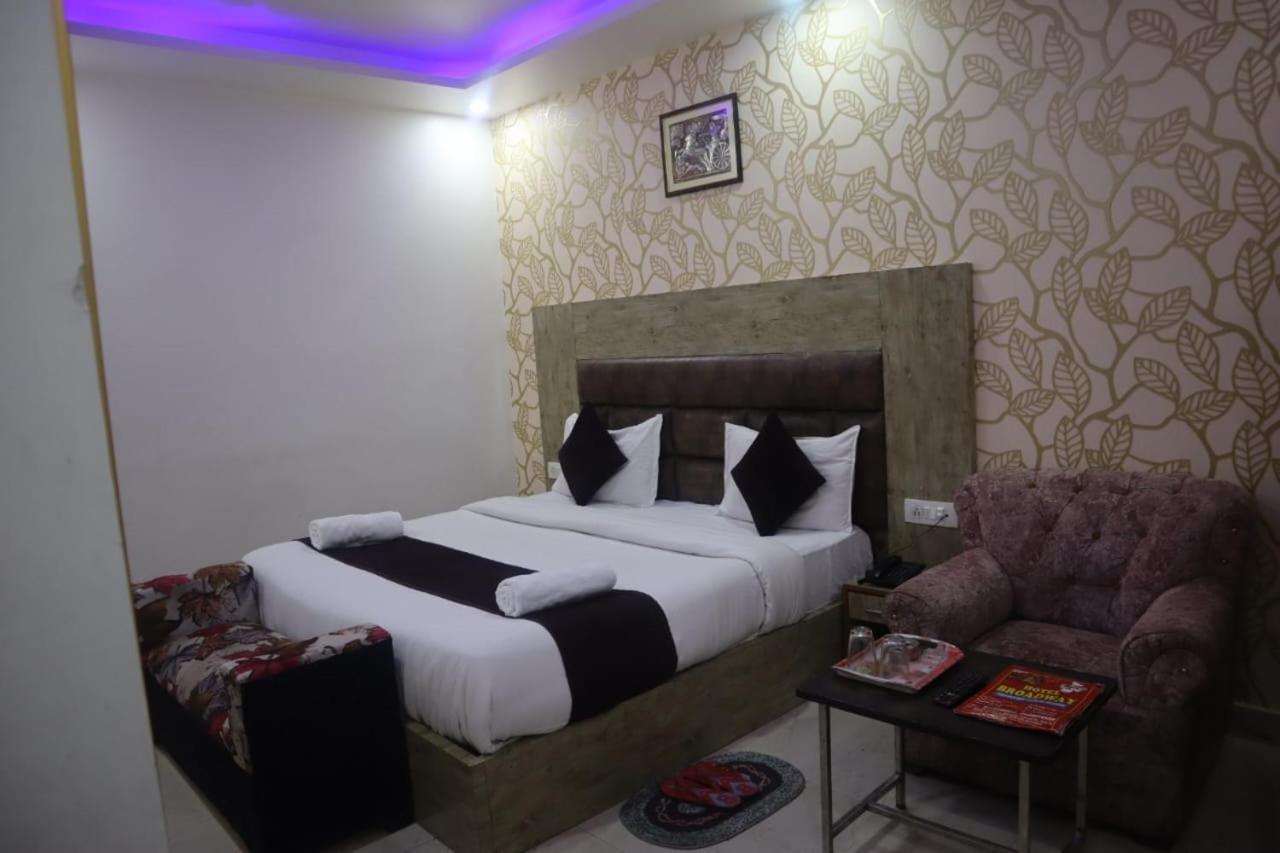 Hotel Broadway Near Delhi Airport Yeni Delhi Dış mekan fotoğraf