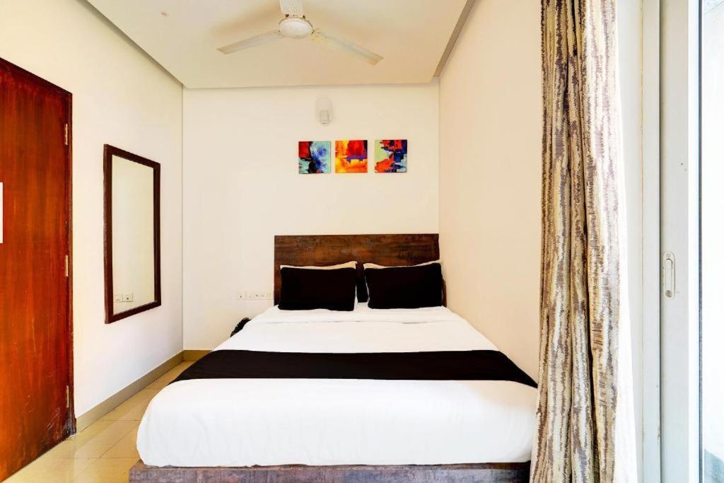 Hotel Broadway Near Delhi Airport Yeni Delhi Dış mekan fotoğraf