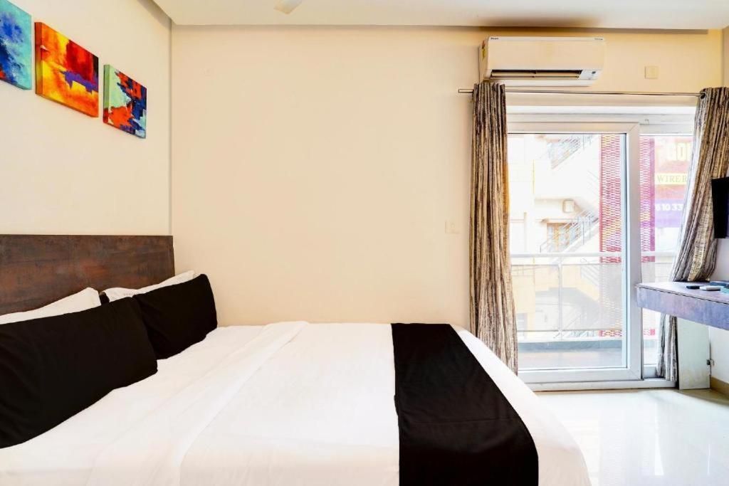 Hotel Broadway Near Delhi Airport Yeni Delhi Dış mekan fotoğraf